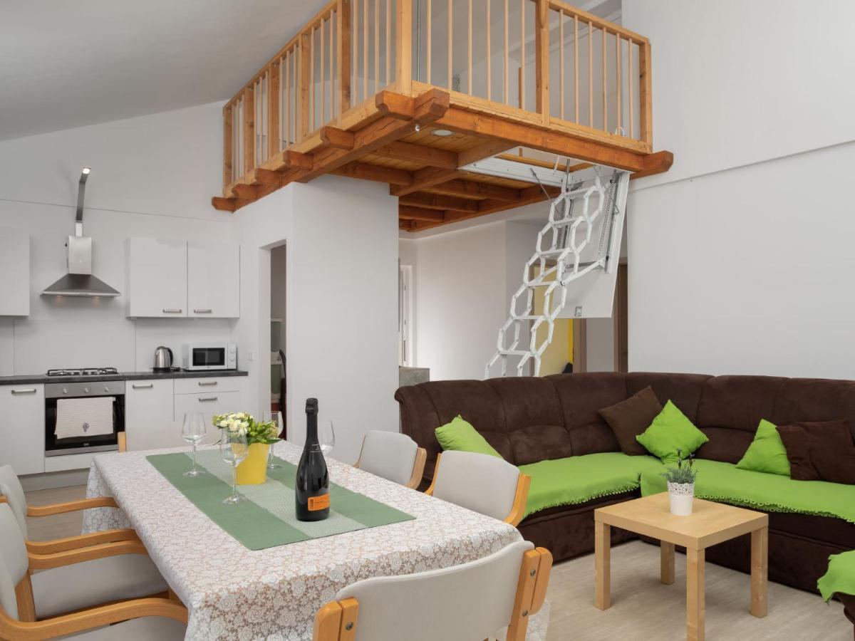 Holiday Home Lavendel - Mlk159 By Interhome Dobrinj Dış mekan fotoğraf