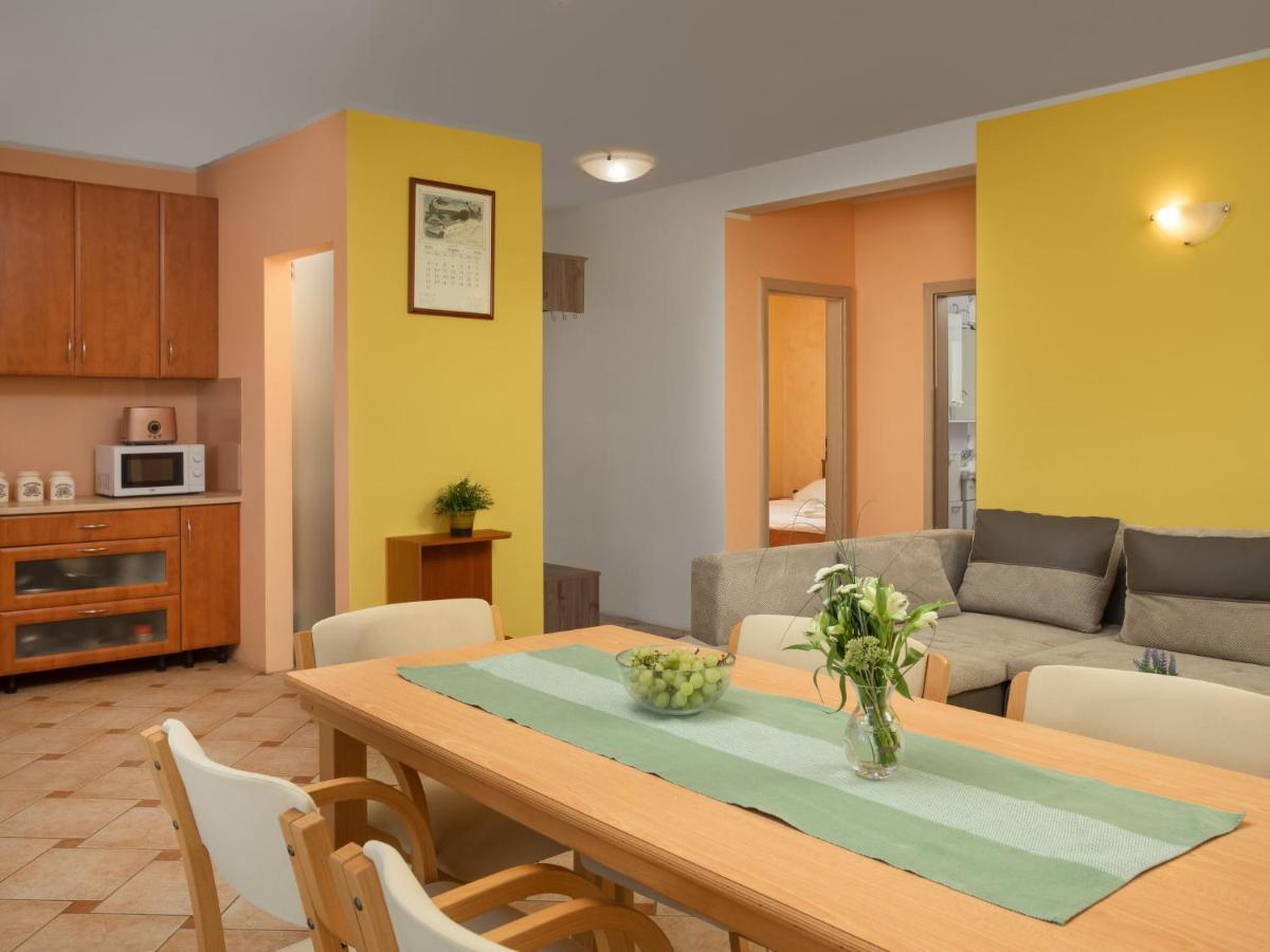 Holiday Home Lavendel - Mlk159 By Interhome Dobrinj Dış mekan fotoğraf