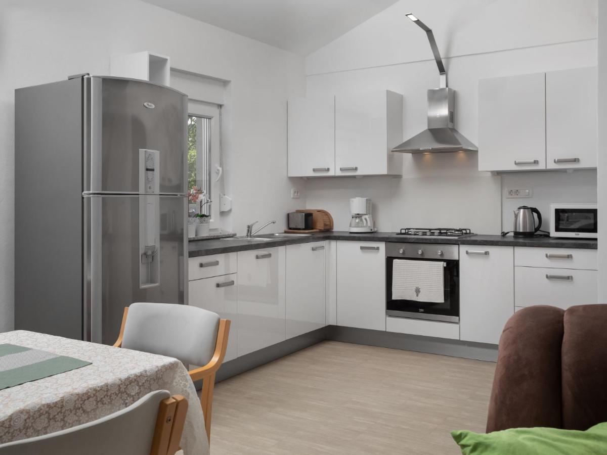 Holiday Home Lavendel - Mlk159 By Interhome Dobrinj Dış mekan fotoğraf